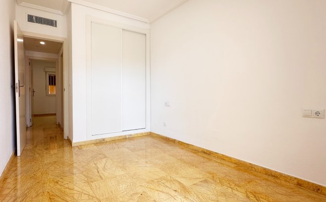 Resale - Apartment -
Orihuela Costa - Costa Blanca
