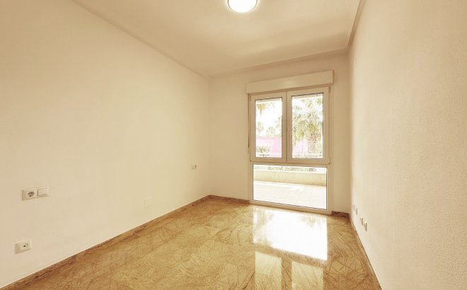 Resale - Apartment -
Orihuela Costa - Costa Blanca