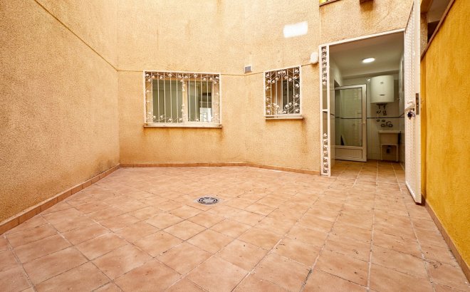 Resale - Apartment -
Orihuela Costa - Costa Blanca