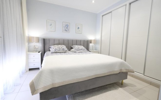 Resale - Dúplex -
Orihuela Costa - Costa Blanca