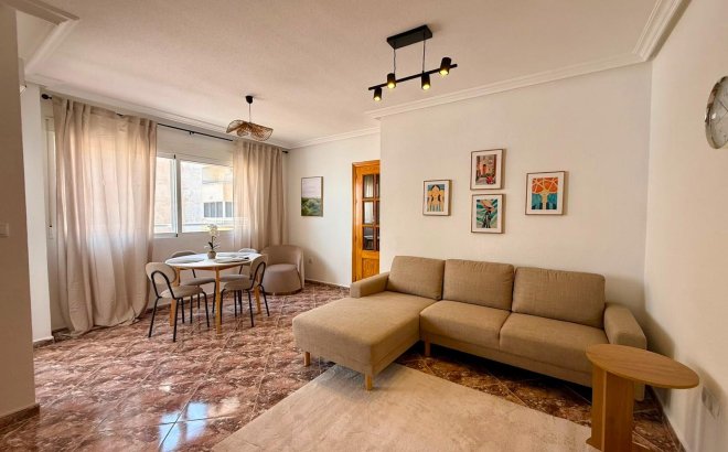 Resale - Apartment -
Torrevieja - Playa del Cura