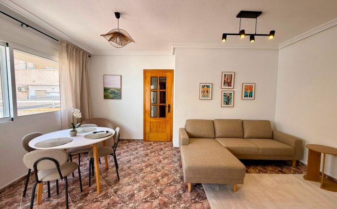 Resale - Apartment -
Torrevieja - Playa del Cura