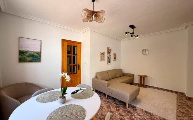 Resale - Apartment -
Torrevieja - Playa del Cura