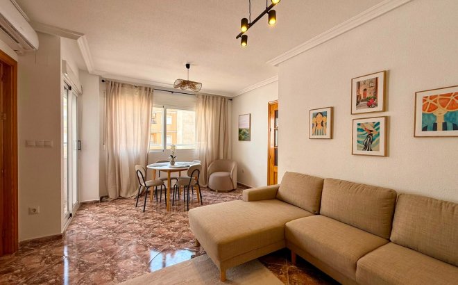 Resale - Apartment -
Torrevieja - Playa del Cura