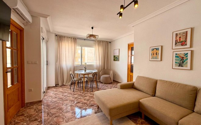 Resale - Apartment -
Torrevieja - Playa del Cura