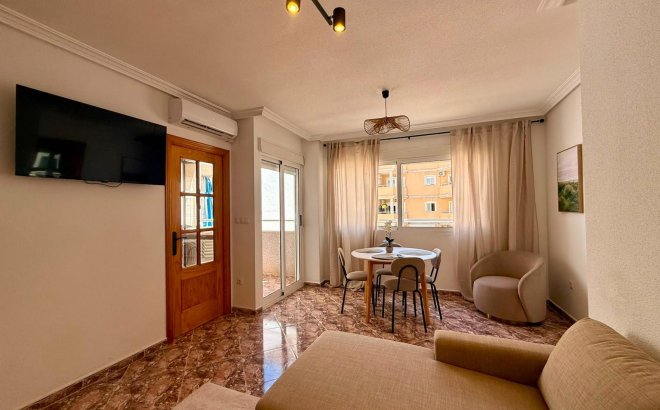 Resale - Apartment -
Torrevieja - Playa del Cura