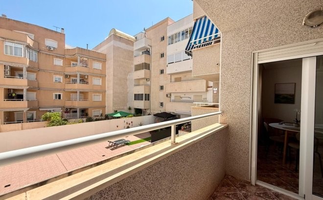 Resale - Apartment -
Torrevieja - Playa del Cura