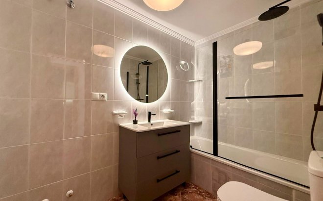 Resale - Apartment -
Torrevieja - Playa del Cura
