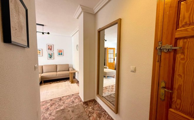 Resale - Apartment -
Torrevieja - Playa del Cura