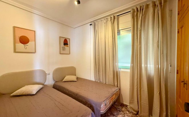 Resale - Apartment -
Torrevieja - Playa del Cura