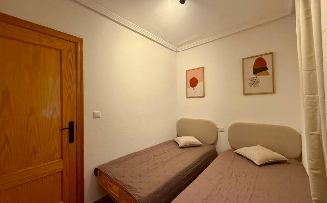 Resale - Apartment -
Torrevieja - Playa del Cura