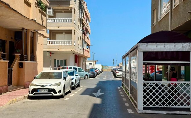Resale - Apartment -
Torrevieja - Playa del Cura