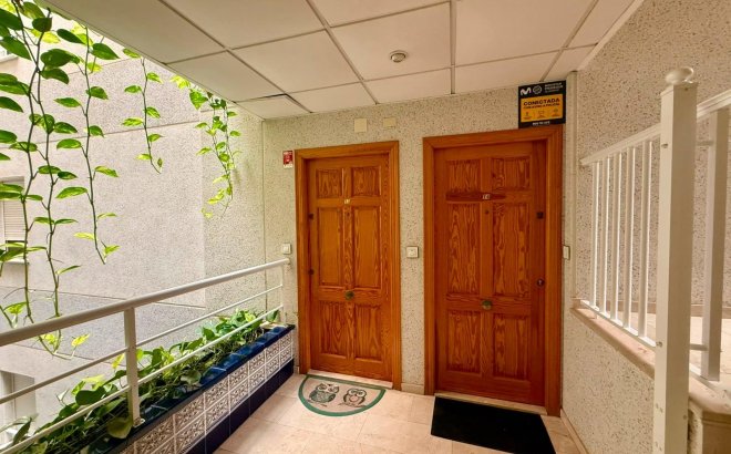 Resale - Apartment -
Torrevieja - Playa del Cura