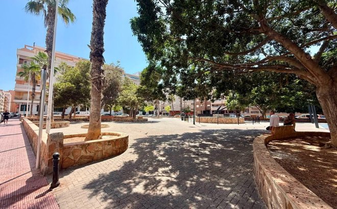 Resale - Apartment -
Torrevieja - Playa del Cura
