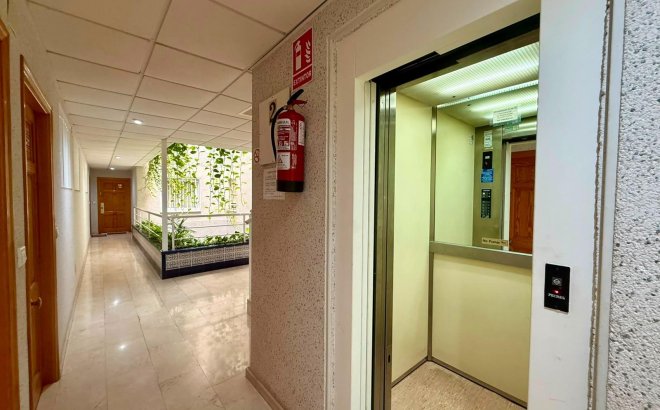 Resale - Apartment -
Torrevieja - Playa del Cura