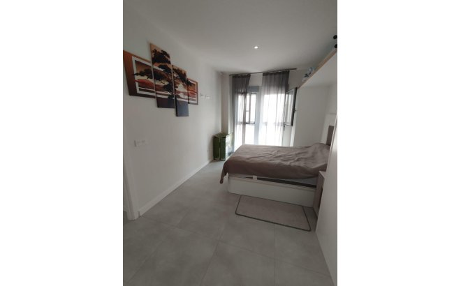 Resale - Apartment -
Orihuela Costa - Los Dolses