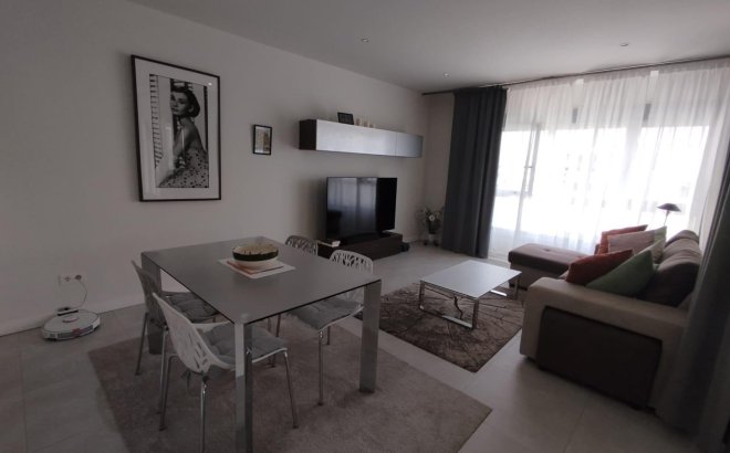 Resale - Apartment -
Orihuela Costa - Los Dolses