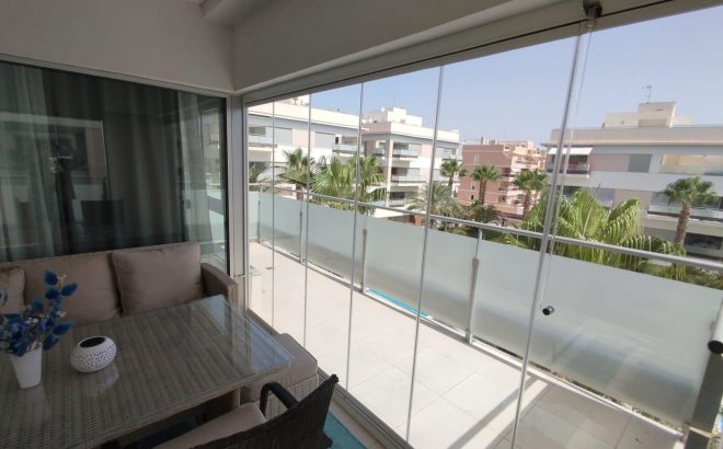 Resale - Apartment -
Orihuela Costa - Los Dolses