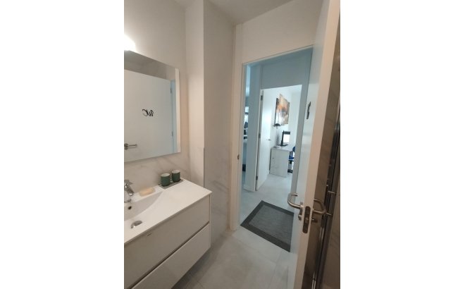 Resale - Apartment -
Orihuela Costa - Los Dolses