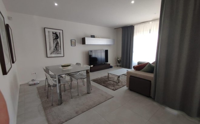 Resale - Apartment -
Orihuela Costa - Los Dolses