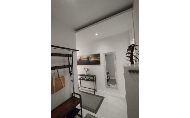Resale - Apartment -
Orihuela Costa - Los Dolses