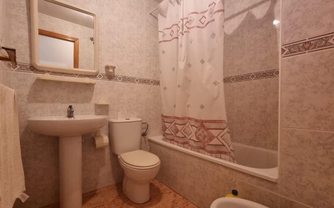 Resale - Apartment -
Torrevieja - Centro