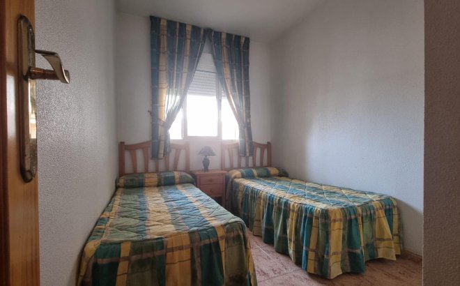 Resale - Apartment -
Torrevieja - Centro
