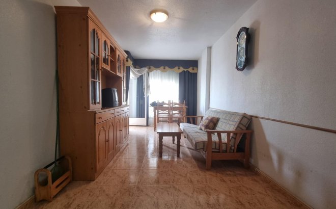 Resale - Apartment -
Torrevieja - Centro