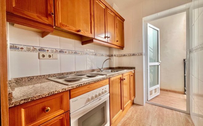 Resale - Bungalow -
Orihuela Costa - La Chismosa