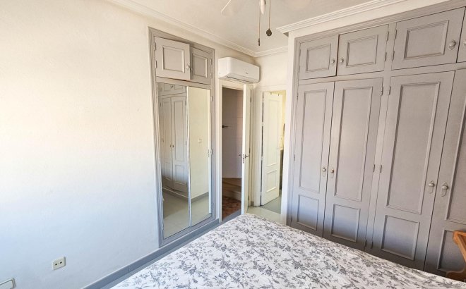 Revente - Villa -
Orihuela Costa - Cabo Roig
