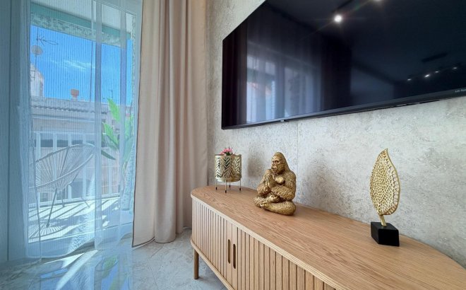 Resale - Penthouse -
Torrevieja - Playa del Cura