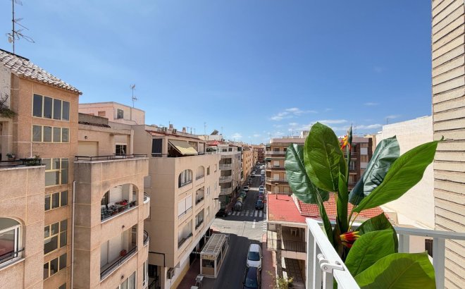Resale - Penthouse -
Torrevieja - Playa del Cura