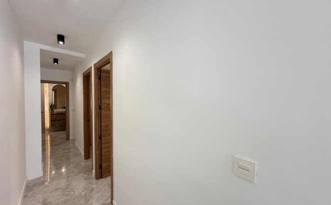 Resale - Penthouse -
Torrevieja - Playa del Cura