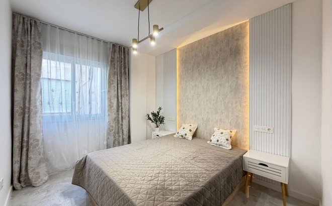 Resale - Penthouse -
Torrevieja - Playa del Cura