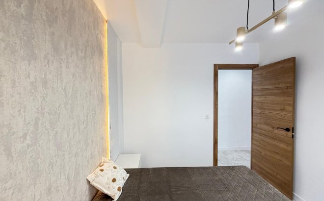 Resale - Penthouse -
Torrevieja - Playa del Cura