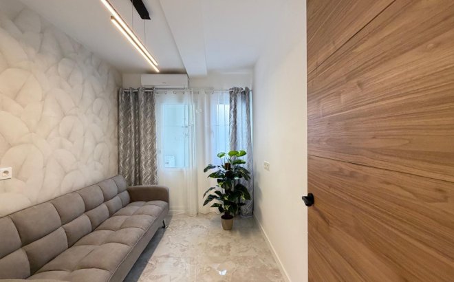 Resale - Penthouse -
Torrevieja - Playa del Cura