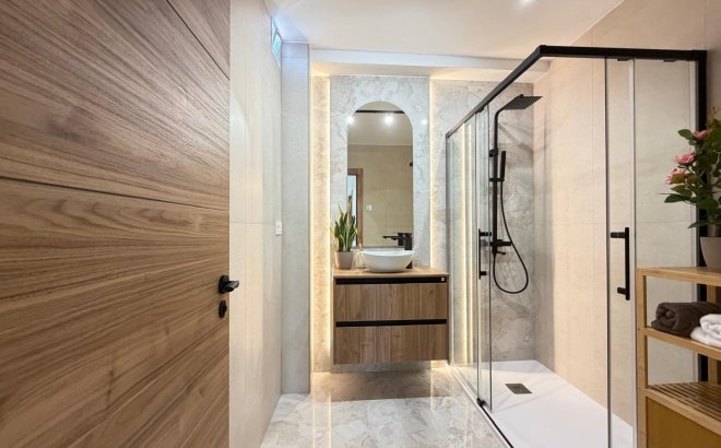 Resale - Penthouse -
Torrevieja - Playa del Cura