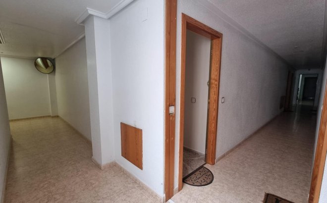 Resale - Apartment -
Torrevieja - Acequion