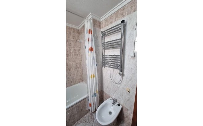 Resale - Apartment -
Torrevieja - Acequion