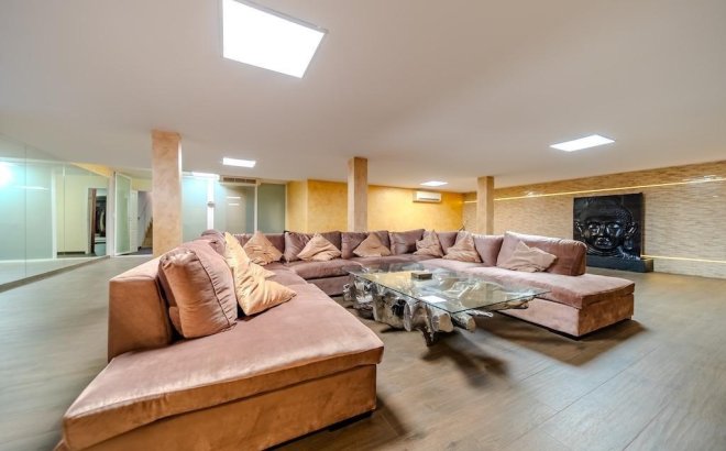 Resale - Villa -
Torrevieja - Torre La Mata