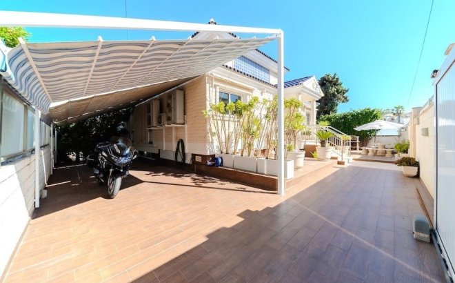 Resale - Villa -
Torrevieja - Torre La Mata
