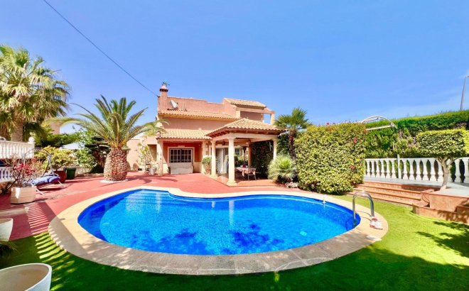 Revente - Villa -
Torrevieja - Los Balcones - Los Altos del Edén