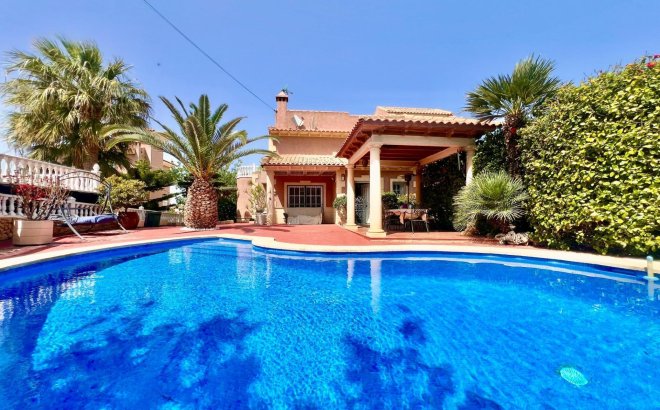 Revente - Villa -
Torrevieja - Los Balcones - Los Altos del Edén