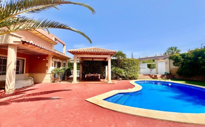 Revente - Villa -
Torrevieja - Los Balcones - Los Altos del Edén
