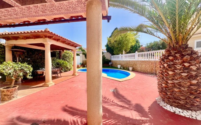 Revente - Villa -
Torrevieja - Los Balcones - Los Altos del Edén