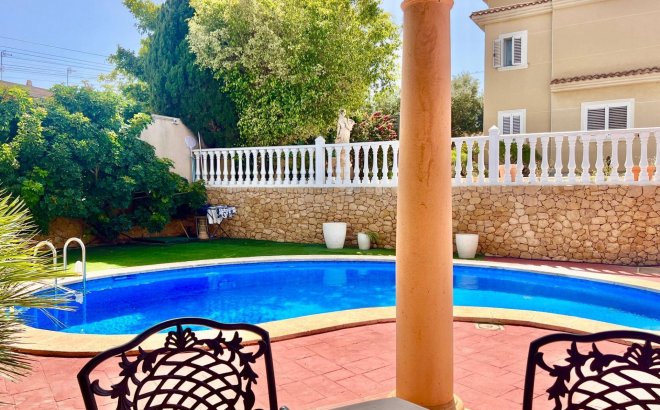 Revente - Villa -
Torrevieja - Los Balcones - Los Altos del Edén