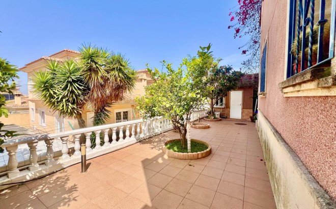 Revente - Villa -
Torrevieja - Los Balcones - Los Altos del Edén