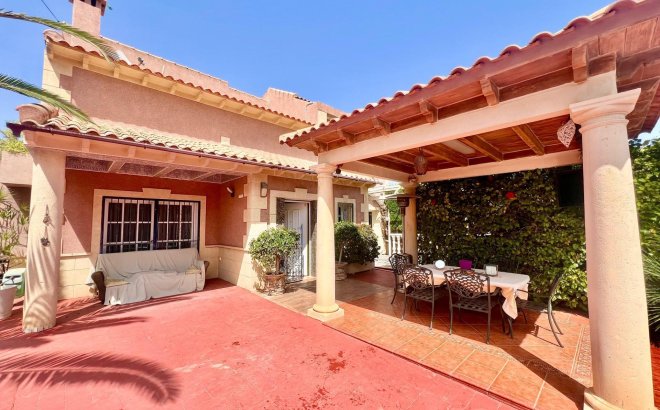 Revente - Villa -
Torrevieja - Los Balcones - Los Altos del Edén