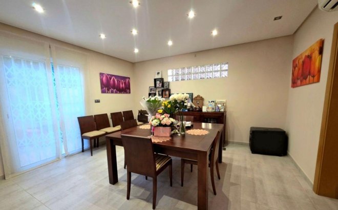 Revente - Town House -
Orihuela Costa - Altos De Campoamor
