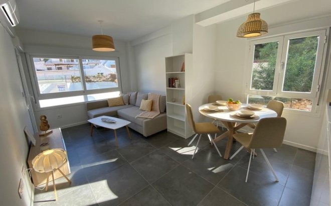 Resale - Apartment -
Orihuela Costa - Campoamor